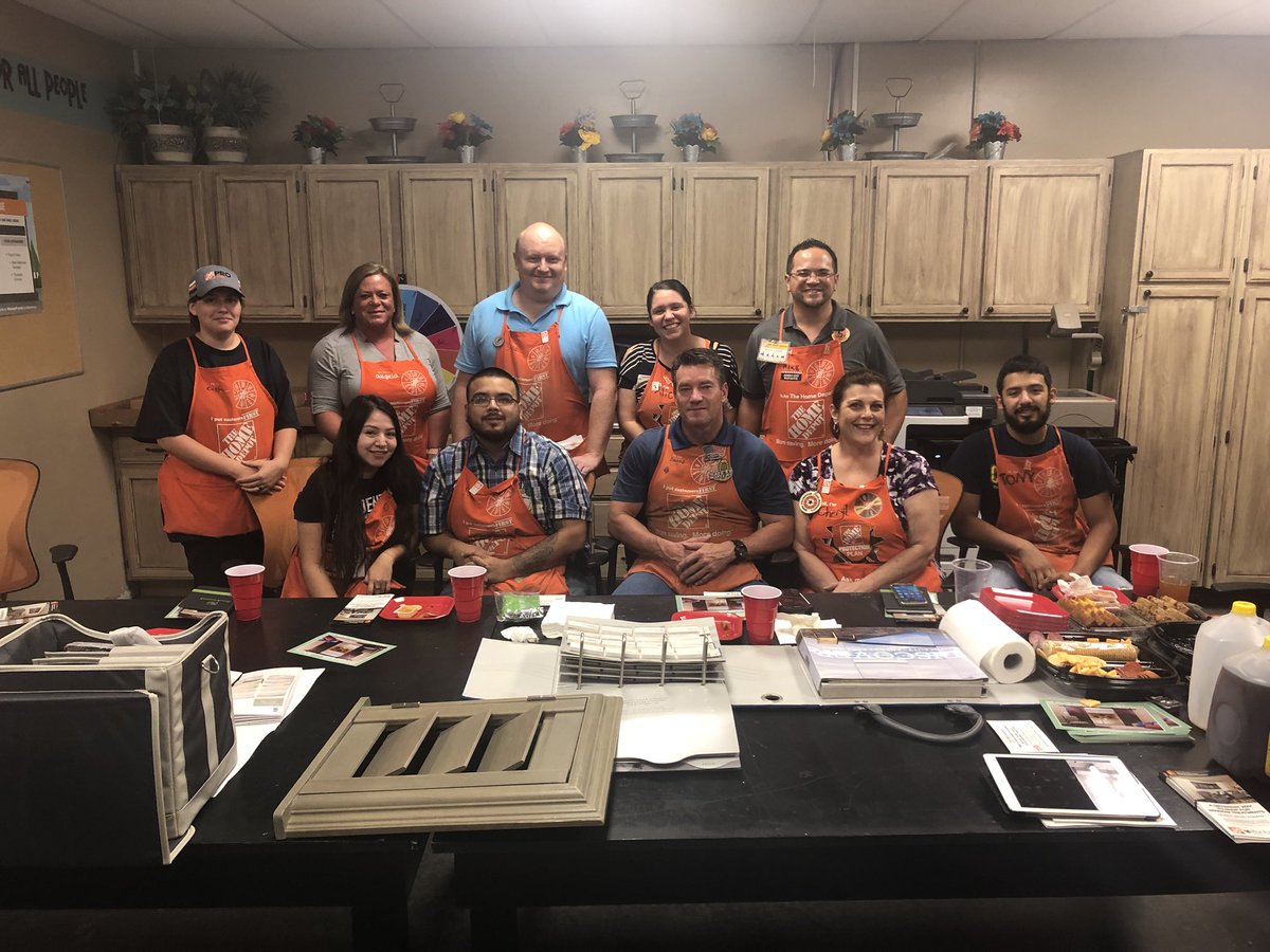 TrotterSandra's tweet photo. Great PK today at Home Depot 3908! @smitty04 @RuskMitch @RockwoodShutter https://t.co/eJ48j7NECN