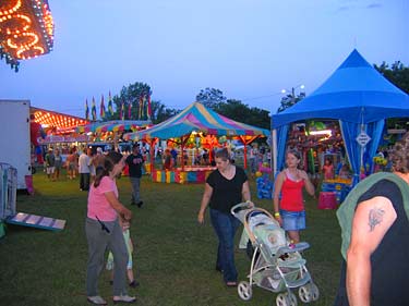 vtlivingcom's tweet photo. Wkend Events in Vermont #vermonter #vermont #vtliving #vtfun #newengland #VT #VTWeekend #MusicFestival #brewery #BTV #middleburyvermont https://t.co/QlECd7r2DT https://t.co/4mgDq4QosP