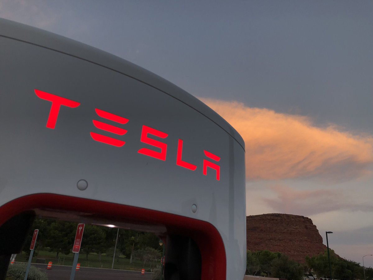 Why I love <a href="/elonmusk/">Elon Musk</a> and <a href="/Tesla/">Tesla</a>’s move to go private: facebook.com/501319654/post…