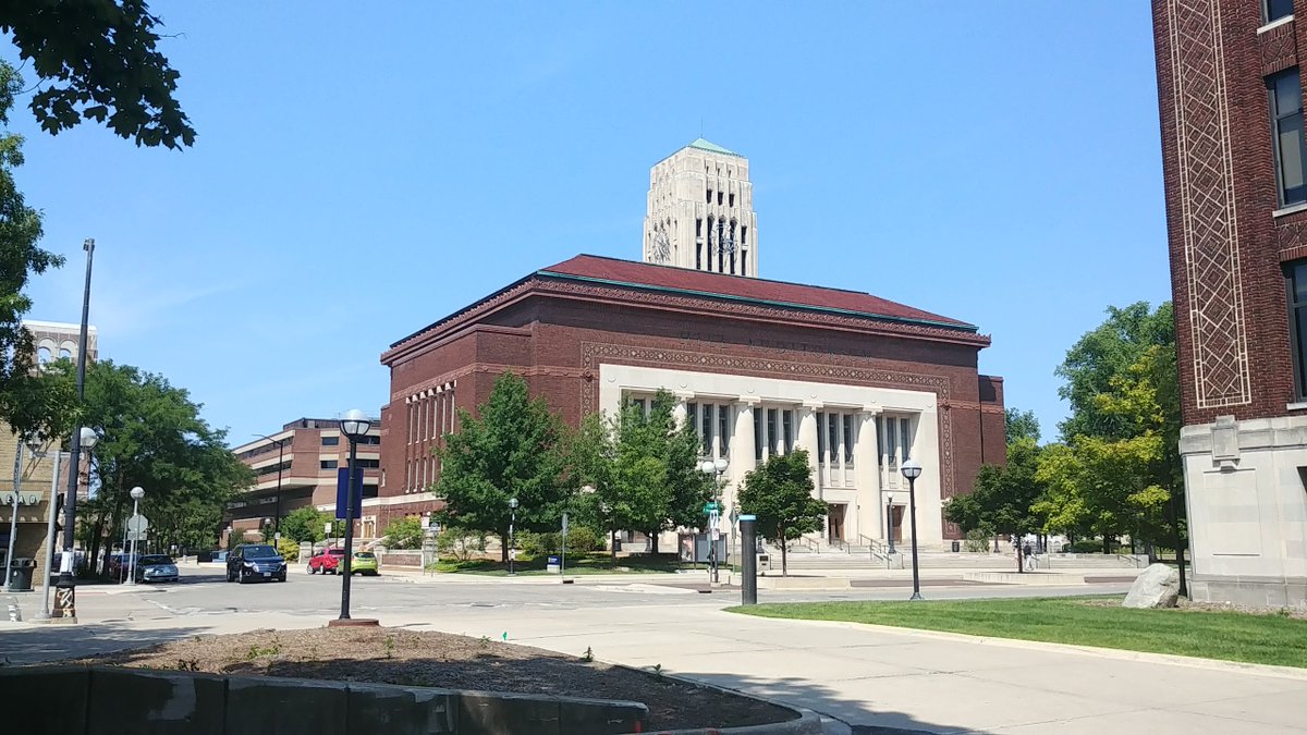 LeeLab_uOttawa's tweet image. Visited U of Michigan, the oldest public university in US. Felt fresh in Ann Arbor..