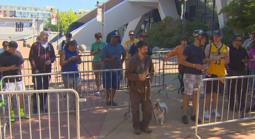 PatrickQuinnTV's tweet image. You think Seattle wants an NBA team? According to a @warriors spokesperson, more than 12K tickets were sold in the first hour for October's Warriors/Kings preseason game at #KeyArena. #komonews #Sonics