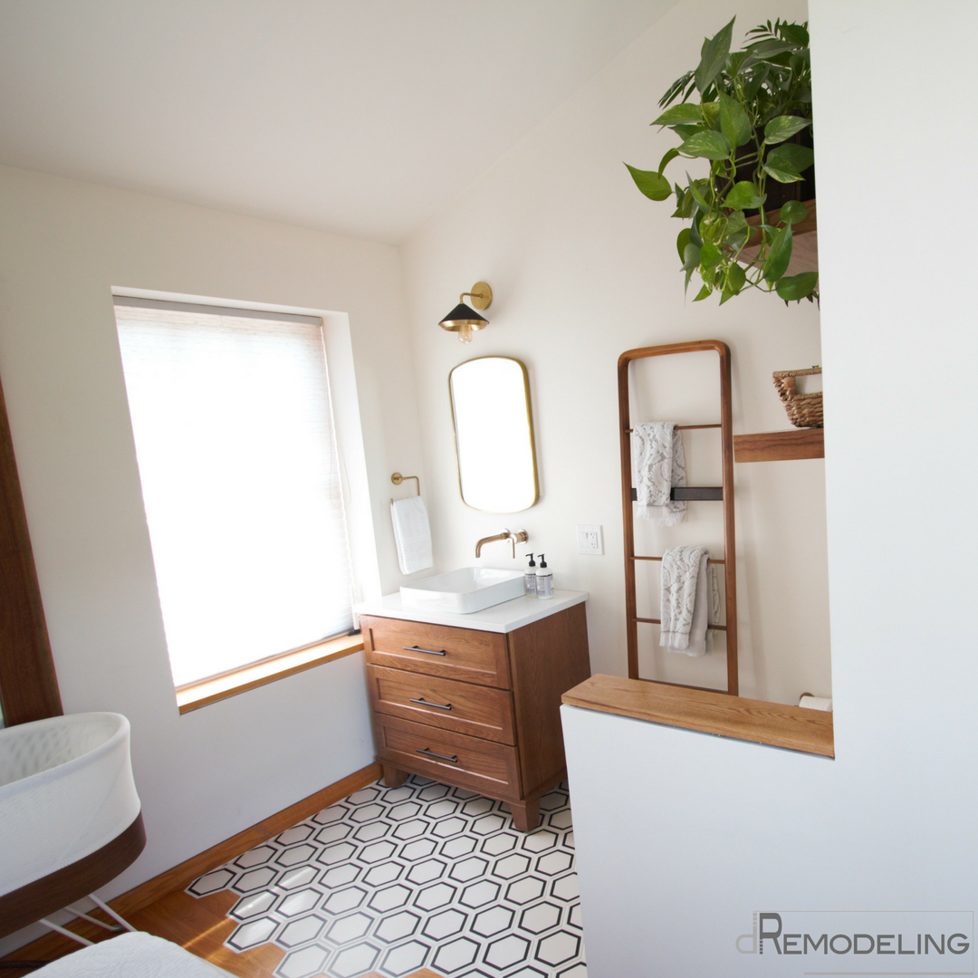 dRemodeling1's tweet photo. First look at our finished #SocietyHillSpruceUp β¬
master bedroom open concept powder room ππ€© What do you think of this design/build porject by #dRemodeling? #interiordesign #remodel https://t.co/ZfeVOU9Rbf