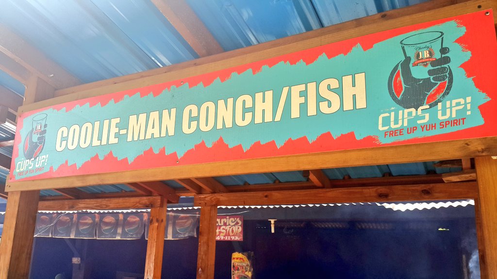 tami_j16's tweet photo. When you heading to the west coast a #Border stop is a must #steamfish #roastconch ๐ yum yum #NegrilBound ๐ฏ๐ฒ @JaMRocKGeM https://t.co/1vKO69uXO2