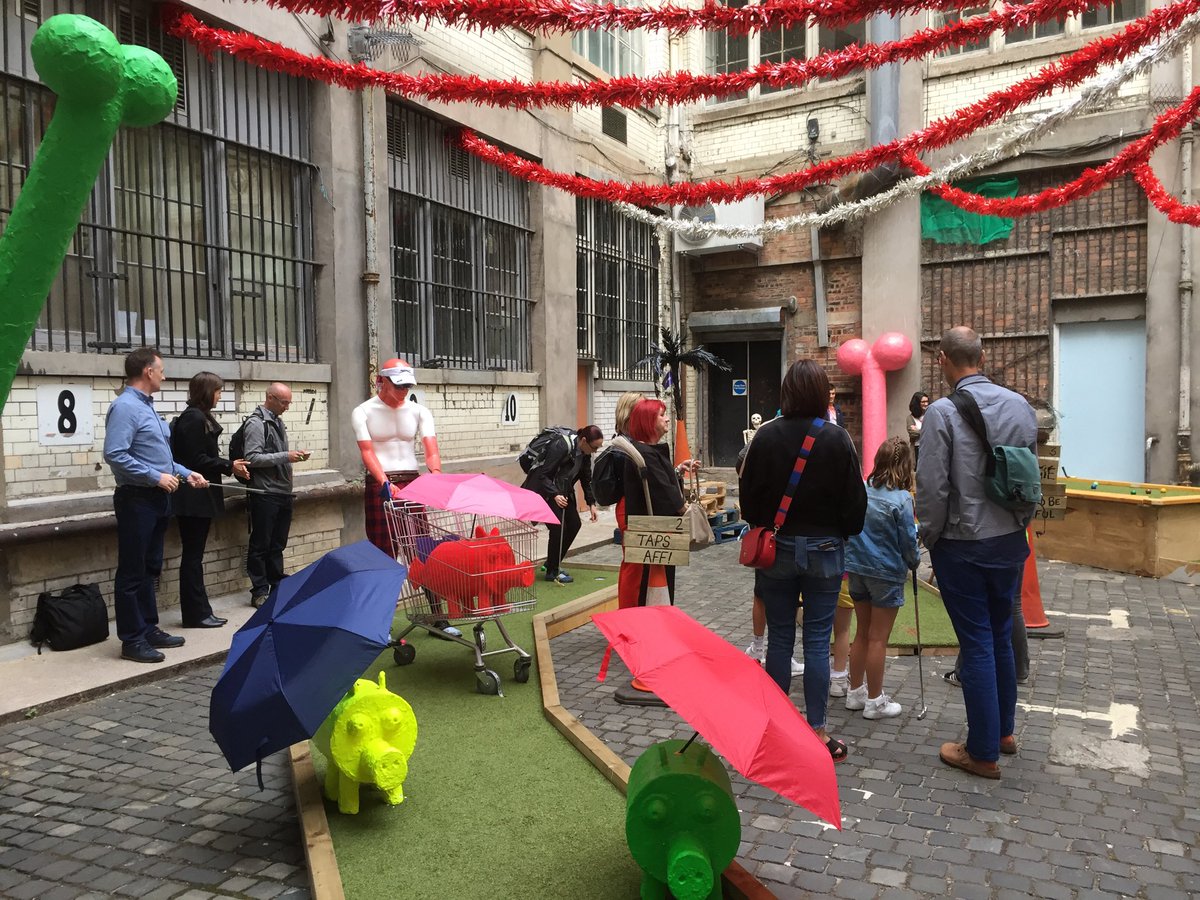 crypticglasgow's tweet photo. Congratulations to @festival2018 for this fabulous project #kingputts by #robkennedy - love it ! It’s behind the Tontine building, just around the corner from ⁦@cafegandolfi⁩. Well done to all the artists involved - wish it was here for longer #cathieboyd https://t.co/SljXnwtkLI