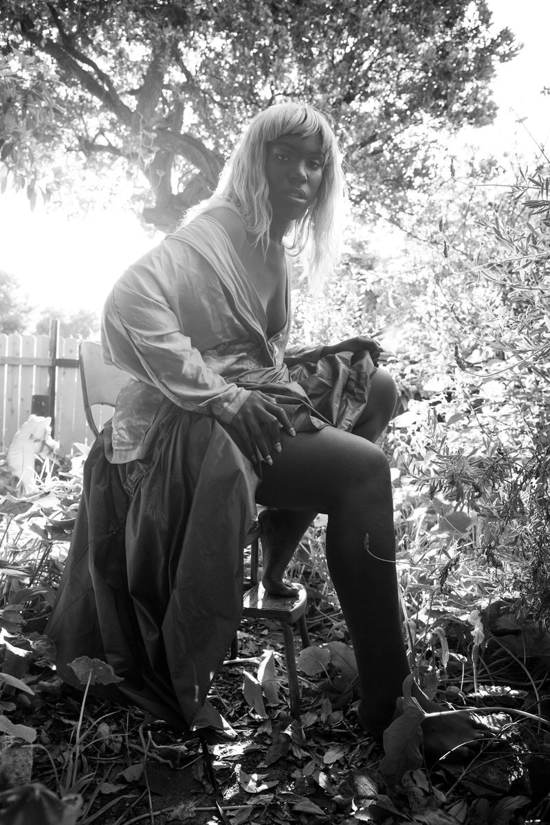 Ravelin Magazine tweet media