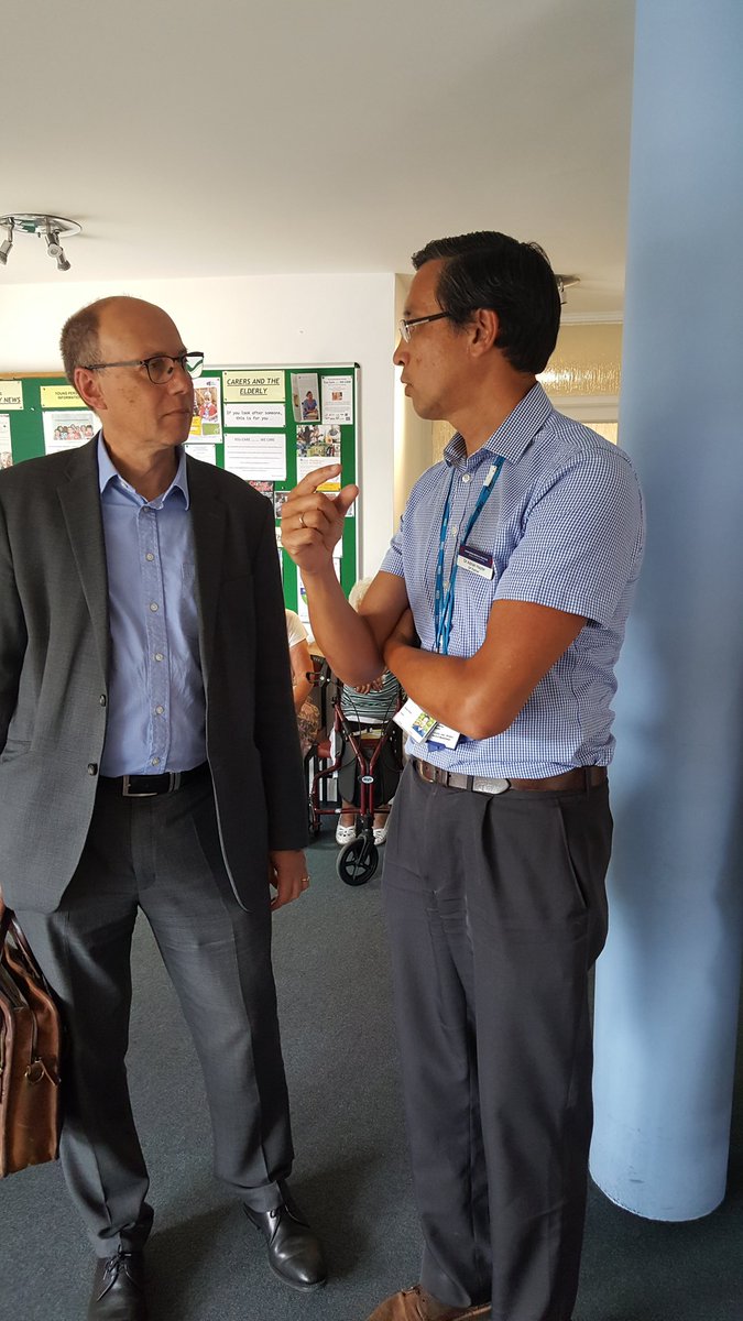 JanetaylorRWH's tweet photo. Runnymede Medical Practice welcomed NHS England National Medical Director Stephen Powis Regional Director Nigel Acheson #socialprescribing it was a pleasure to discuss how we are caring for our patient population health needs. @RMPCarers @Dochayter @NHSEastBerksCCG @RMPGPsurgery https://t.co/UXMkuQSUYm