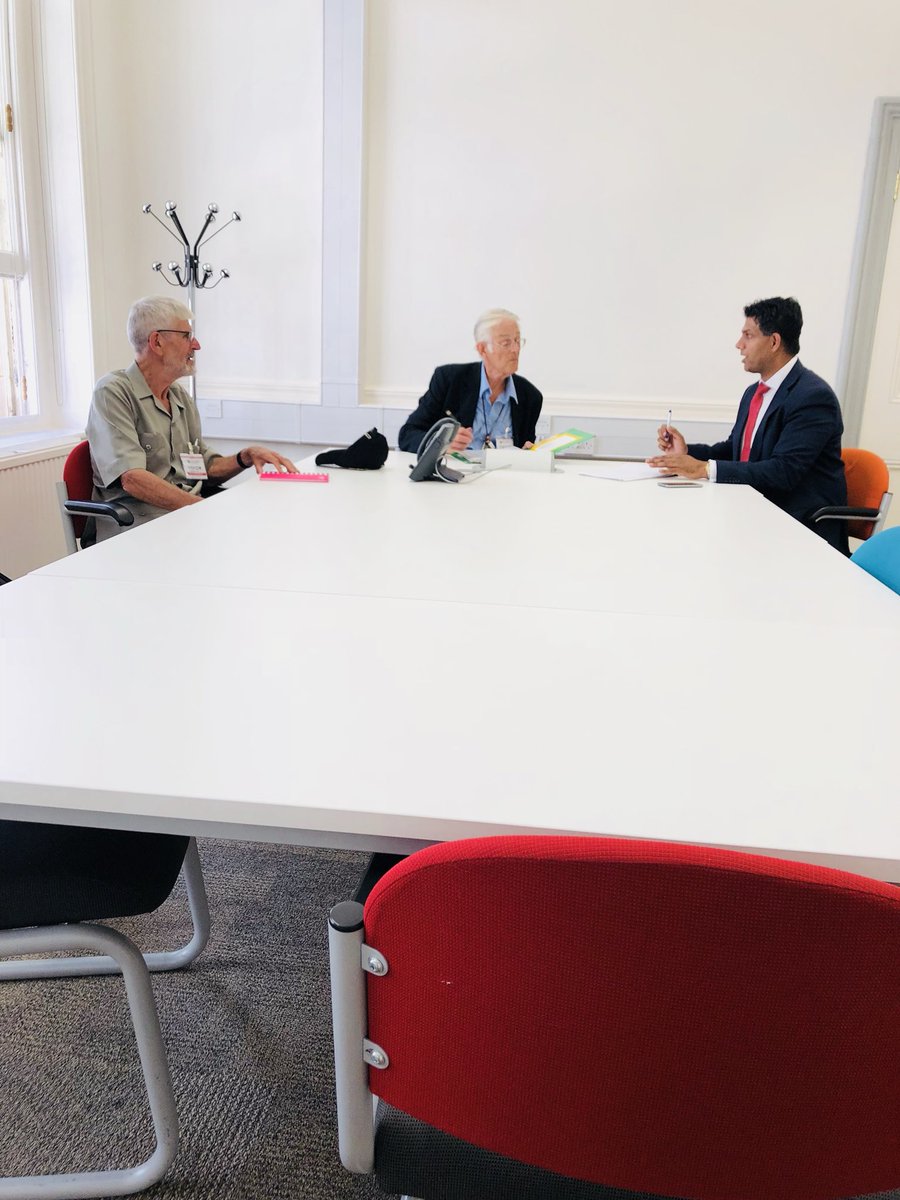 CllrMajid's tweet photo. A constructive meeting with Helping Hands charity who provide a valuable service to residents of Handsworth.
A no of key proposals discussed which would empower the community organisation to do more to help @BhamCityCouncil in our #CleanBrum #CleanStreets campaign ๐น https://t.co/RNp1alv93z