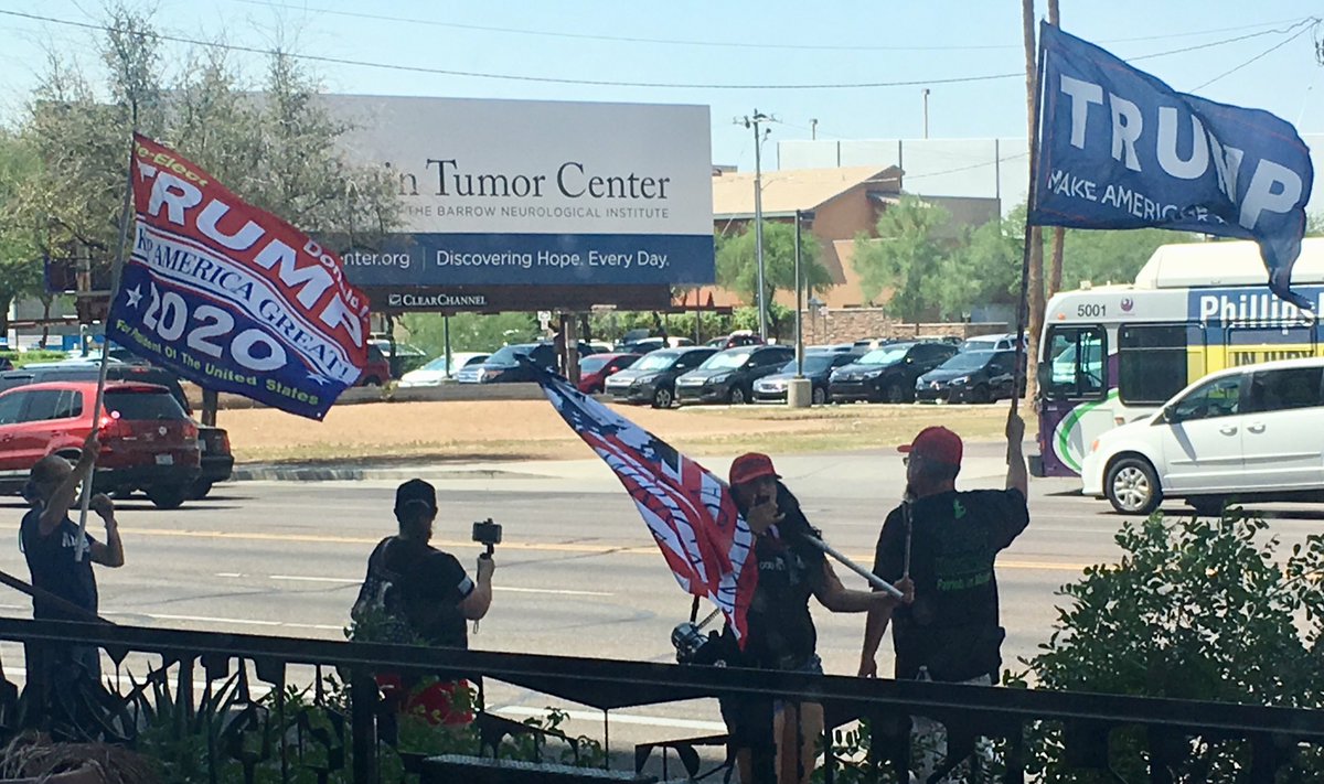 Ronald J Hansen On Twitter Four Protesters Two Of Whom Have