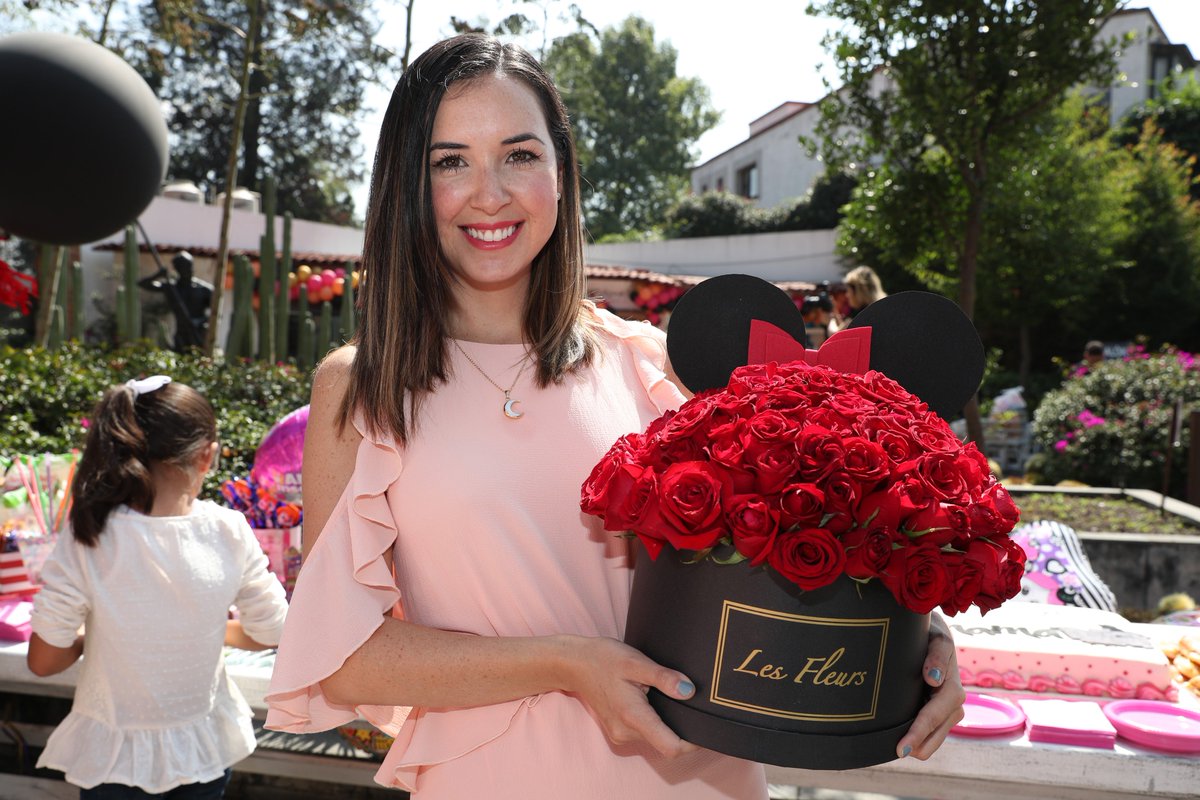 Lesfleurs_Mx's tweet photo. @FatimaTorre Gracias por confiar en nosotros, queremos consentirte siempre. #EmbajadoraLesFleursMx https://t.co/b9o9c3tBWy