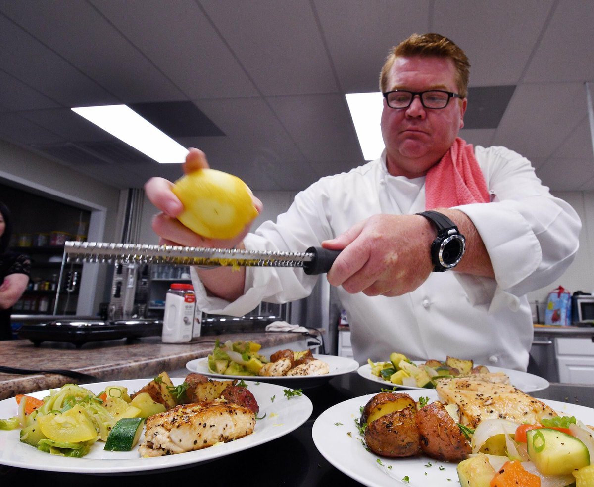 NortheastMSCC's tweet image. Getting hungry? We’ve got your dinner taken care of one week from tonight and at the same time you can learn a trick or two in the kitchen from Chef May. There’s only a limited amount of spots left. #Kitchenknowledge #GrowNortheast