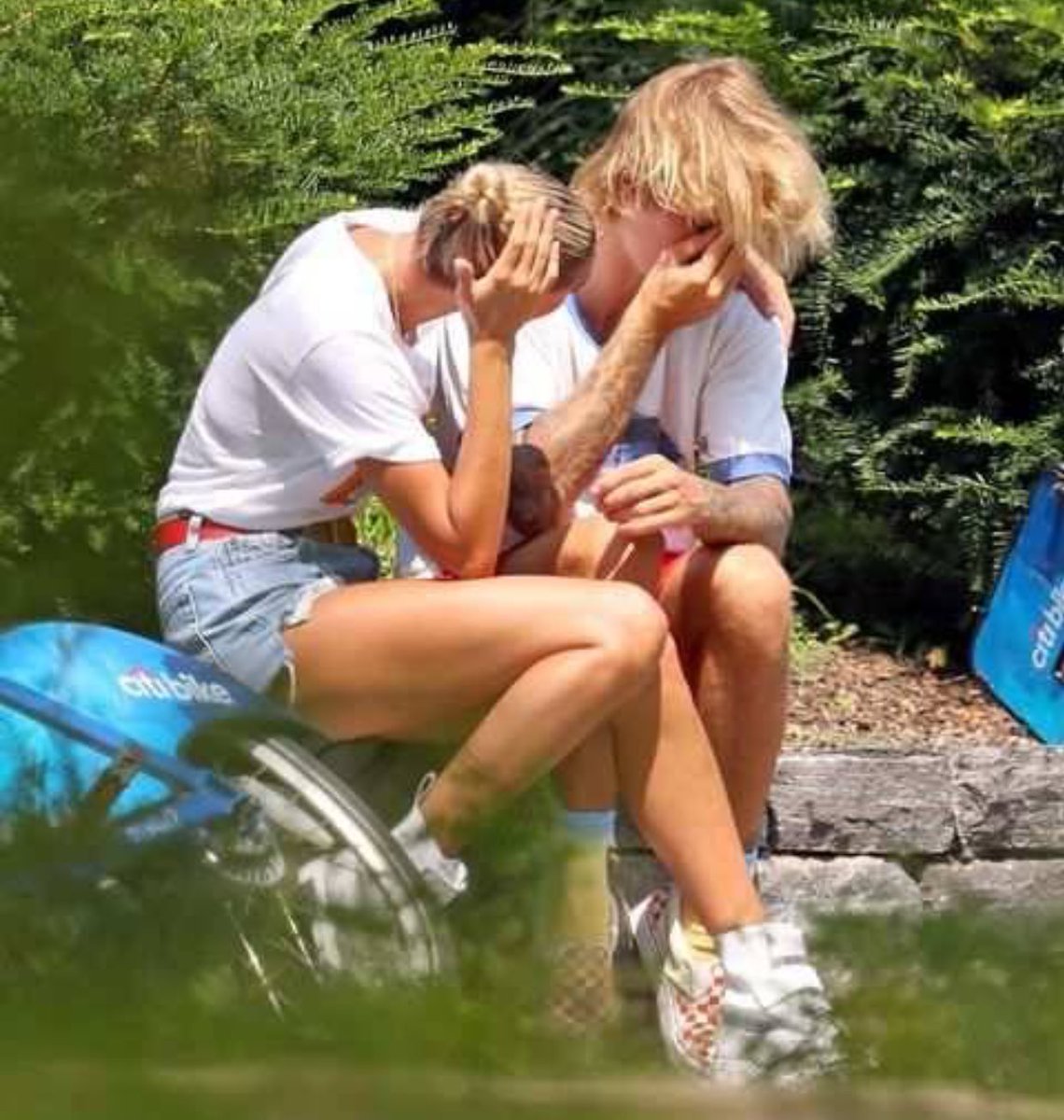 biebahstuff's tweet image. Knowing that Justin is sad or anxious but not being able to help him is one of the worst feelings. Happy to know that he has Hailey by his side now.