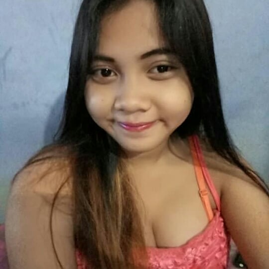 lestari_fadia's tweet photo. Tinggal nunggu doi dateng langsung cus ke mall nyari cangcut sama bh yang rusak sama kamu 😥 https://t.co/B3o2zwAJJE