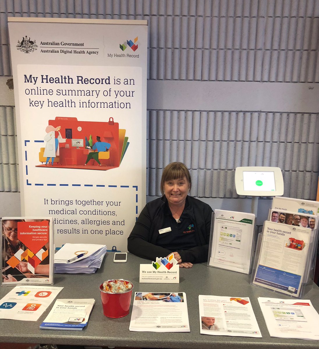 We're at #HomelessConnect @NorthsideACT where people experiencing homelessness are being connected with practical service provision & support. We’re chatting about the benefits of #MyHealthRecord @MyHealthRec during #HomelessnessWeek #PHN