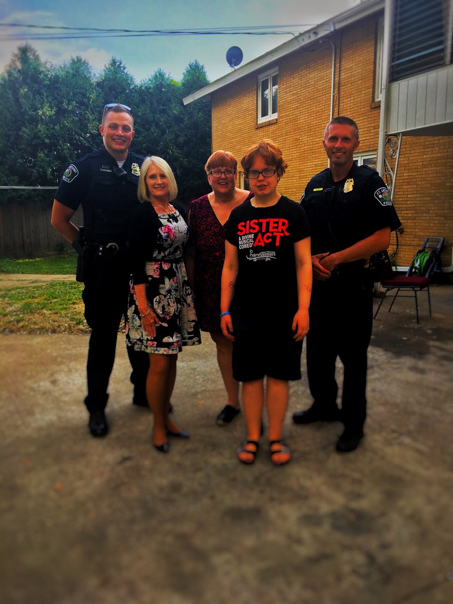 StAnthonyPolice's tweet photo. #SAVN2N #LDLN2N #NightToUnite #NightToUnite2018 #StAnthonyMN #LauderdaleMN #SAPD #LESM https://t.co/Dgl9Eglydi
