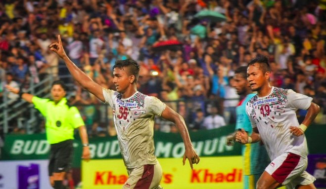 TFGfootball's tweet photo. Rainbow AC gave Mohun Bagan a hard time but the Mariners came out victorious, going to the top of the #CFL2018 league table.
Read the report and watch the full match: https://t.co/gb7ptELlmY
#indianfootball #LocalLeagues https://t.co/mE2a3PQ7jN