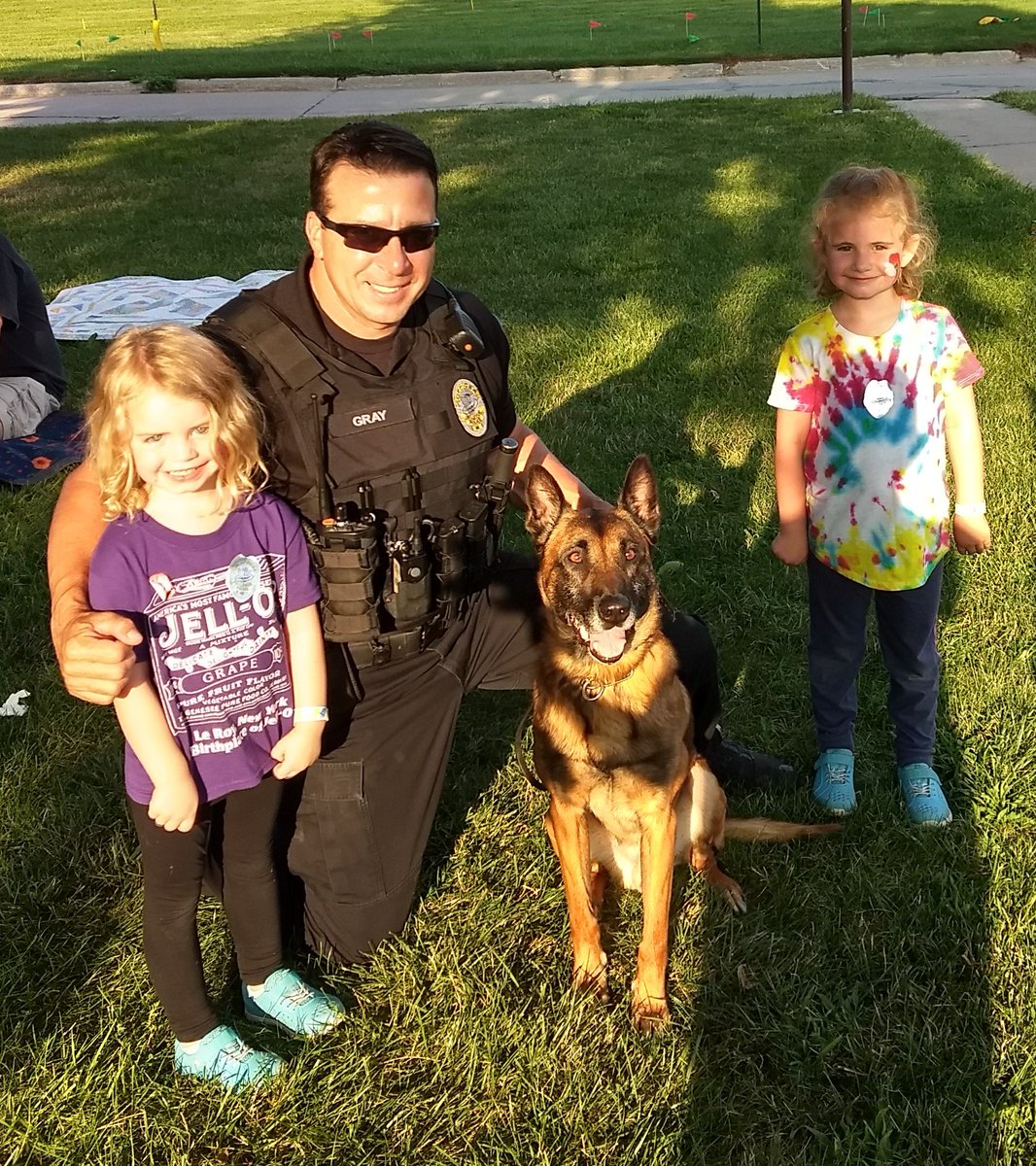 Thank you <a href="/BellevuePolice/">Bellevue Police</a> for sharing Officers Gray and Murph with the community at tonight's National Night Out <a href="/BellevueLibrary/">Bellevue Library</a>