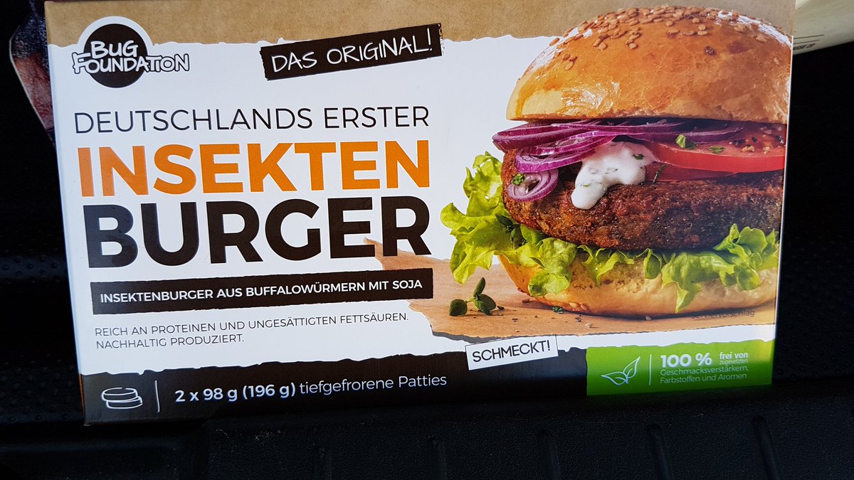 UWellingh's tweet photo. Endlich mal der Selbstversuch👍 und ich bin positiv überrascht! Lecker und sättigt wie Teufel! #Insektenburger #bugburger @bugfoundation https://t.co/1jnFGC1p2f