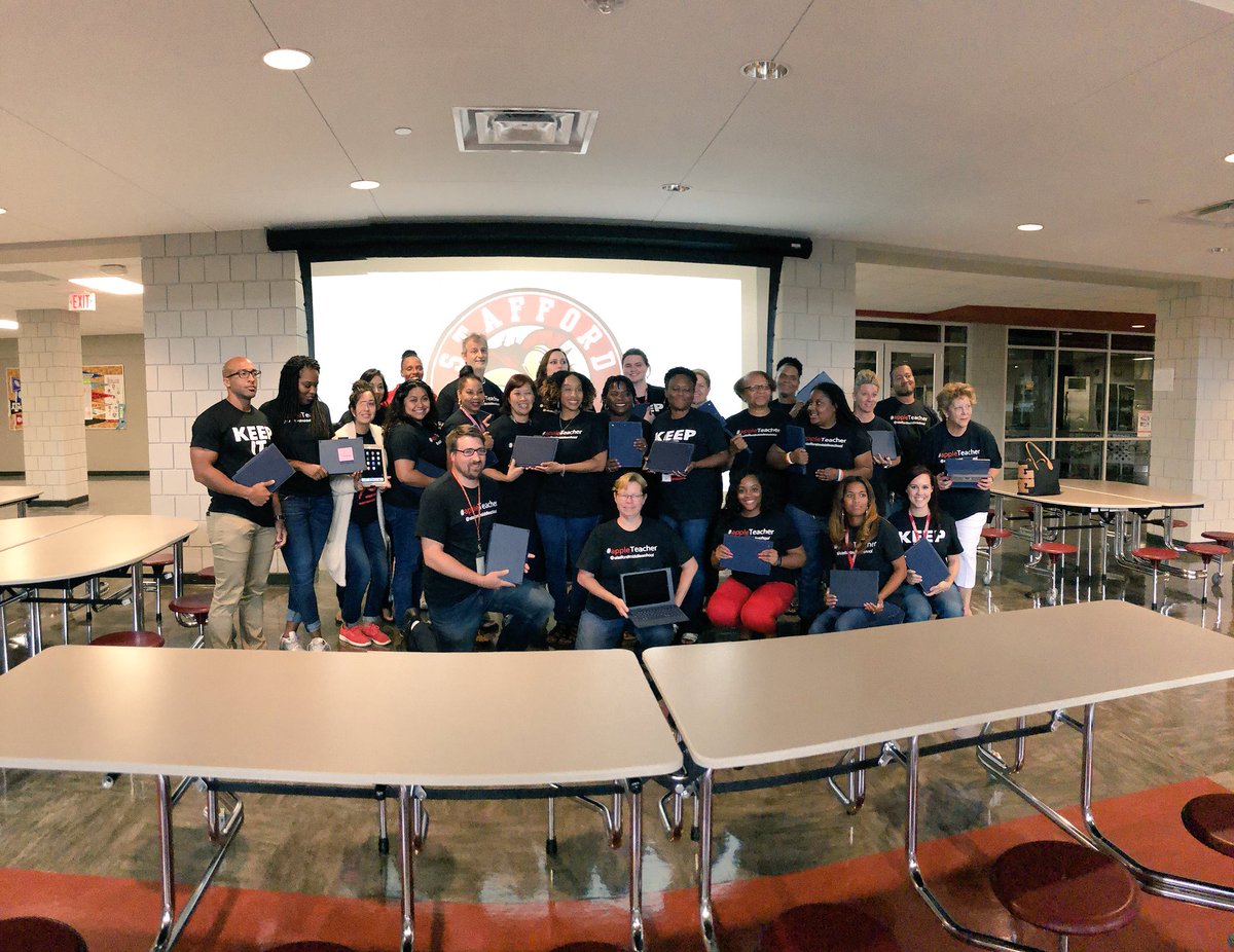JrodriguezSMSD's tweet image. @StaffordMSD #CommittedtoSMSD #apple #ipad    This is the beginning of a new chapter for SMSD and the middle school. It’s the beginning of becoming an Apple Distinguished School. Teachers are receiving their iPads. More than 90% of the teachers are Apple certified!!!!