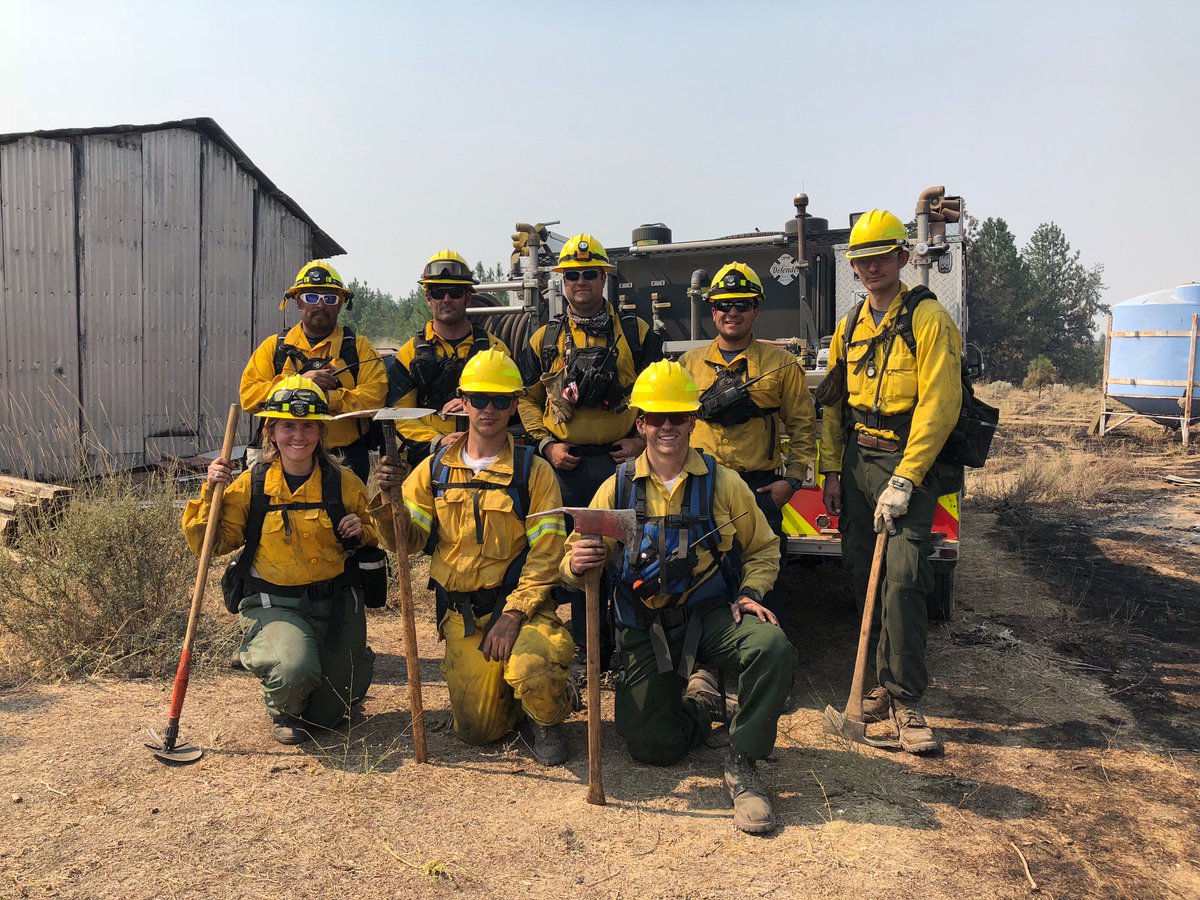 EA_IMT's tweet photo. Firefighting in extreme heat is difficult but extremely rewarding when the community is behind the effort! Thank you Davenport, WA! https://t.co/77wRqEYWm1