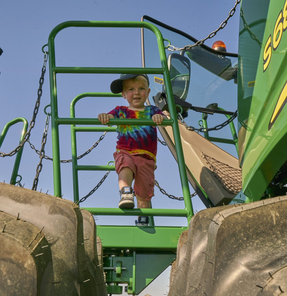 GrowStewardship's tweet photo. Talk about #agriculture and learn from @AlbertaCanola @AlbertaPulse @albertawheat farm stewardship centre @acumenAG @chooseleth @KevinSerfas @TheBrentNicol @canolacouncil during @FarmingSmarter @OpenFarmDays #FSOFD August 18 #yql https://t.co/fakOQ8CiDj