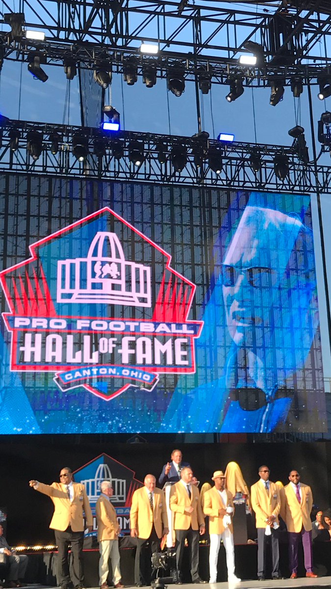 ProjectRose1's tweet image. Congratulations to arguably the BEST Pro-Football Hall of Fame class ever in Canton, Ohio 2018!