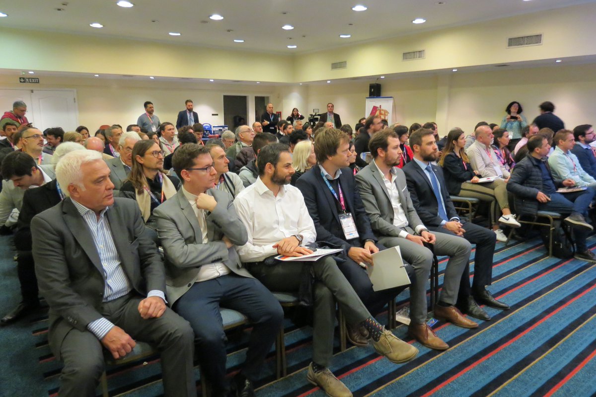 InvertirTDF's tweet photo. Este martes 7 se llevó a cabo la Jornada de Construcción con Madera de Lenga en Buenos Aires, que contó con más de 150 asistentes. Se encontraron importantes empresarios del sector, funcionarios provinciales, nacionales, cámaras y federaciones madereras.
#InvertirTDF #LengaTDF https://t.co/eDBRvzh54L