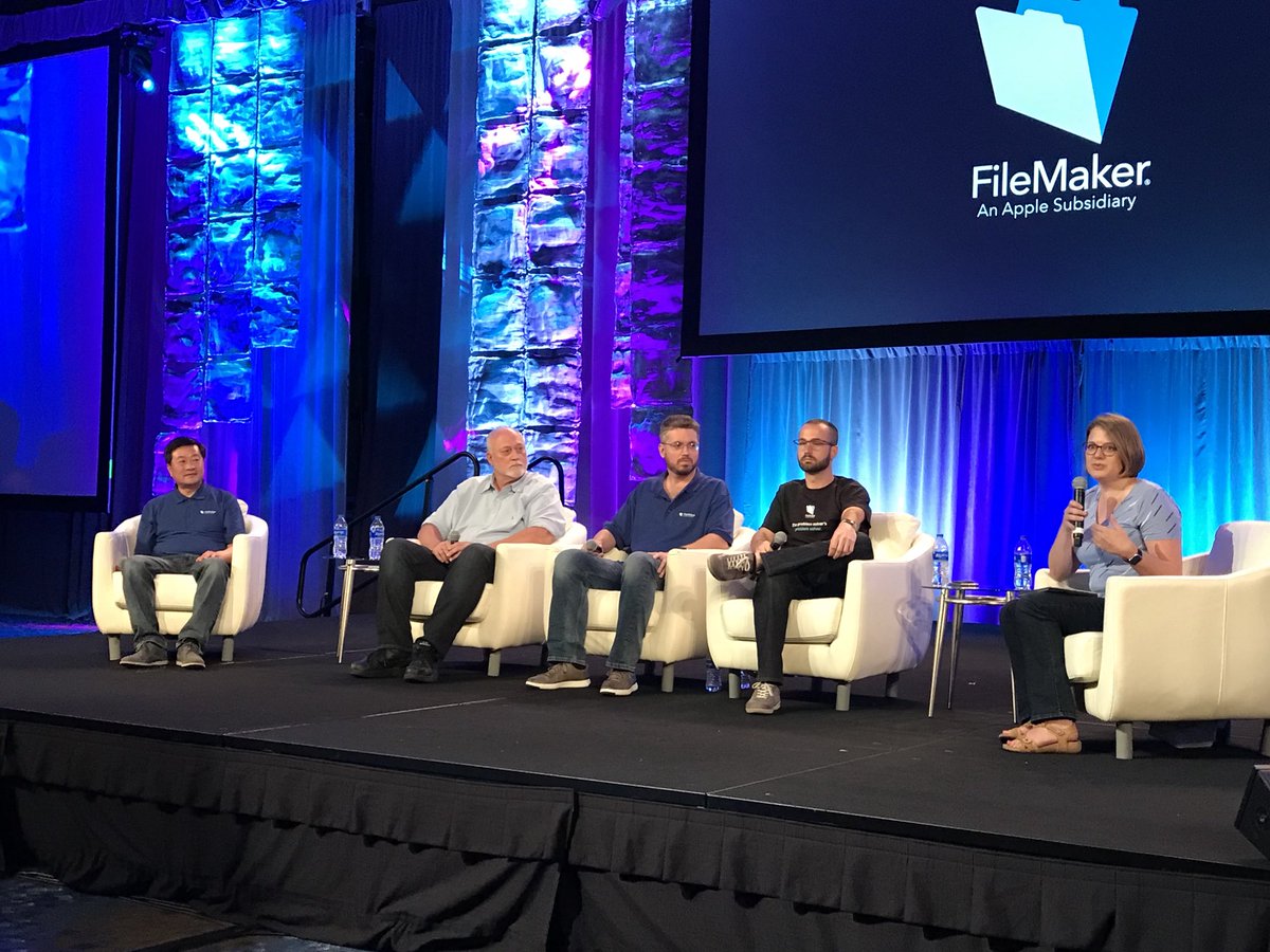 ro_parry's tweet photo. Fireside chat #awesomegroup #filemakerPros #FikeMakerDevCon18 https://t.co/hcdADUyYVn