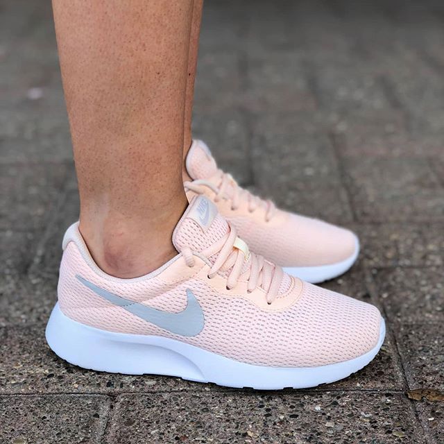 nike tanjun canada womens
