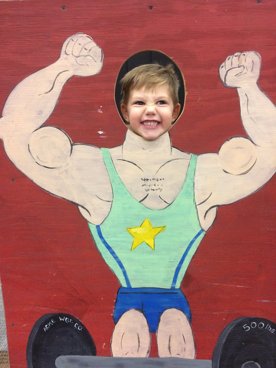 theInterhett's tweet photo. Muscles are cool. https://t.co/0kcw2izjLG