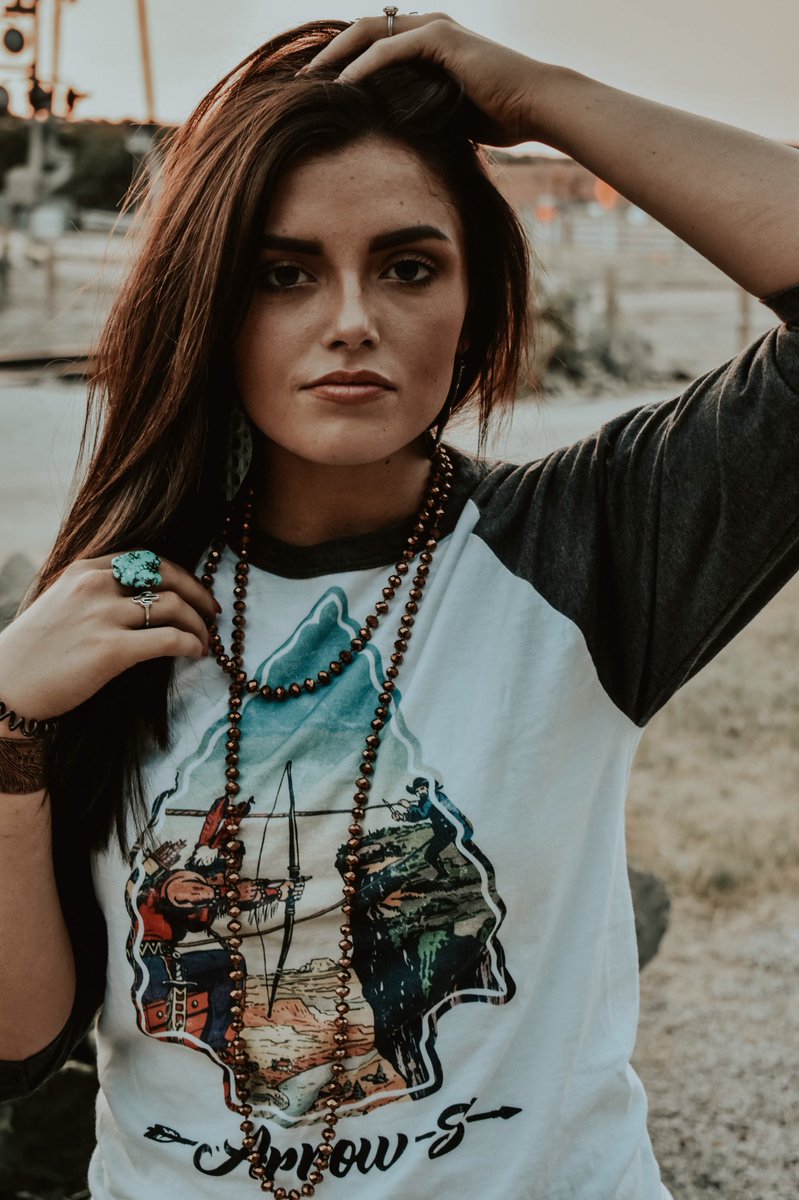 ArrowSThreads's tweet photo. All designs are created from scratch and hand drawn.

Look like a badass and show off your spirit of the great American West! https://t.co/9T21pOl3DI
