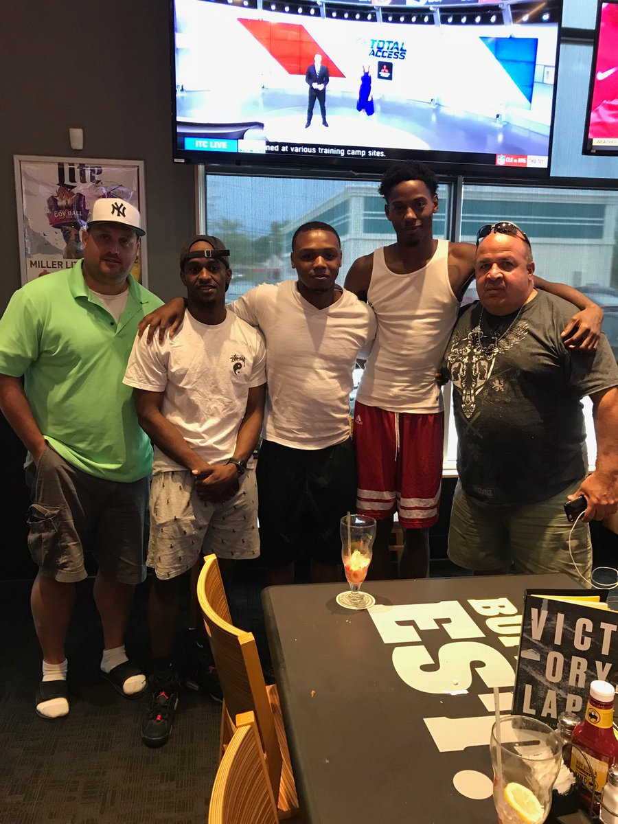 Great dinner tonight with some former Goldback players as they prepare to go back to college soon and continue there playing careers. Goldbacks for life!!!