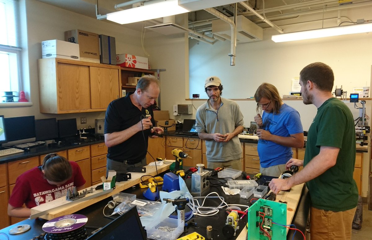 Iqy01's tweet image. Great day of #making at @michigantech with the @ProfPearce group and @OSEcology and myself representing @deakinresearch doing a dual #recyclebot build. Hopefully firing them up tomorrow to see if they match up to the @Deakin #ecostruder! Great fun with great people! @wilson12359