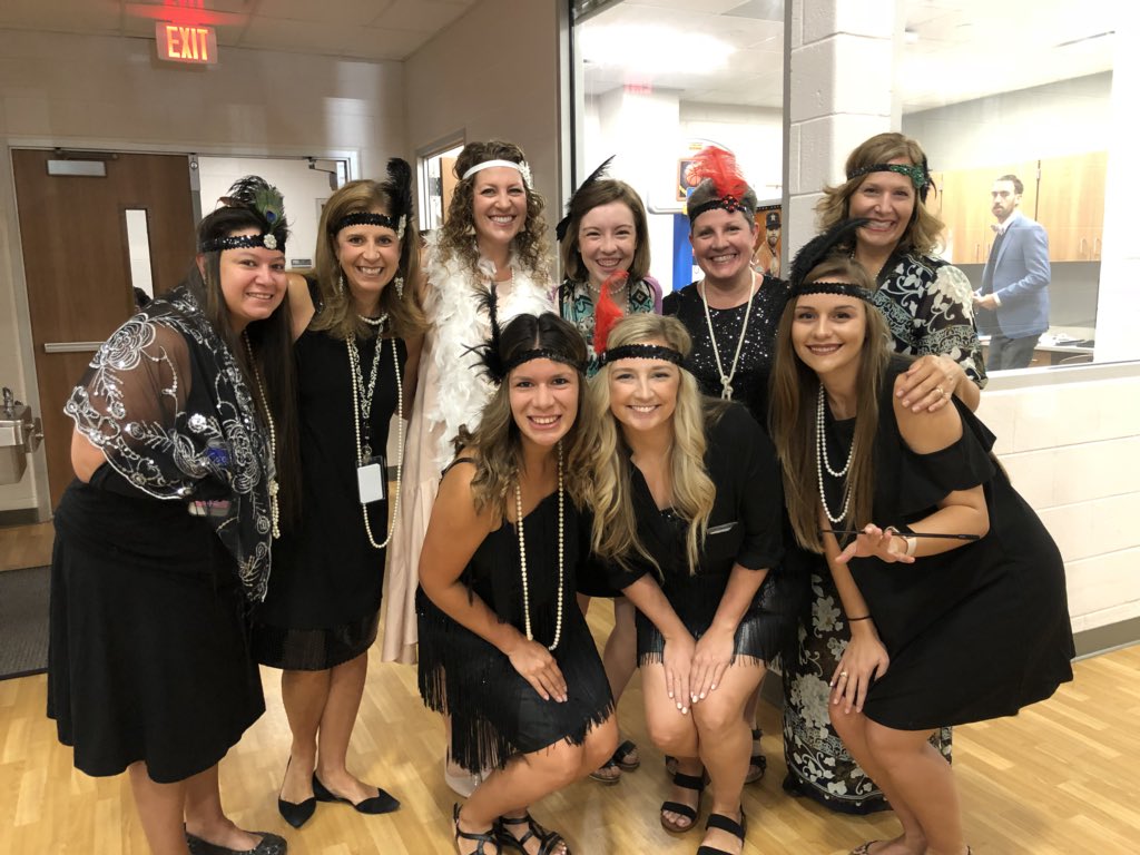 2018-2019 here we come!  First grade is rockin the 20’s for convocation! #kickinitoldschool