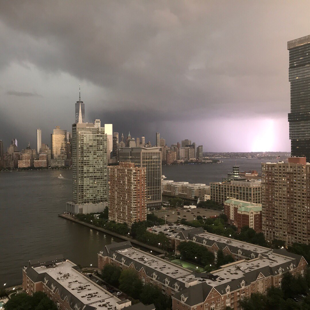 agr8one's tweet photo. Severe storms sweep through New York #WUTV https://t.co/ZObASGHmQ0