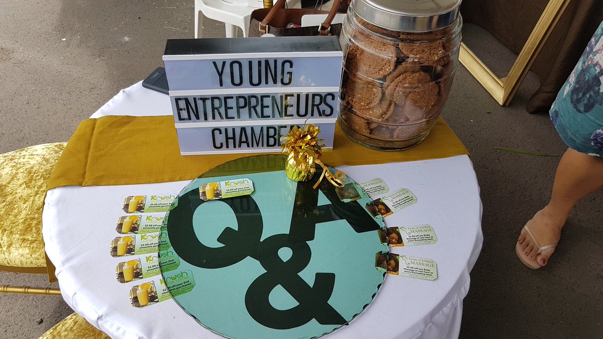 #YECSamoa was visited by the Prime Minister today and we totally used the opportunity to sell some products of one of our up and coming entrepreneurs. Tahiano one of Samoa's trailblazers in the fashion industry also turned up. #YouthThatWork #SafeSpaces4Youth #SAFESPACE4ALL.