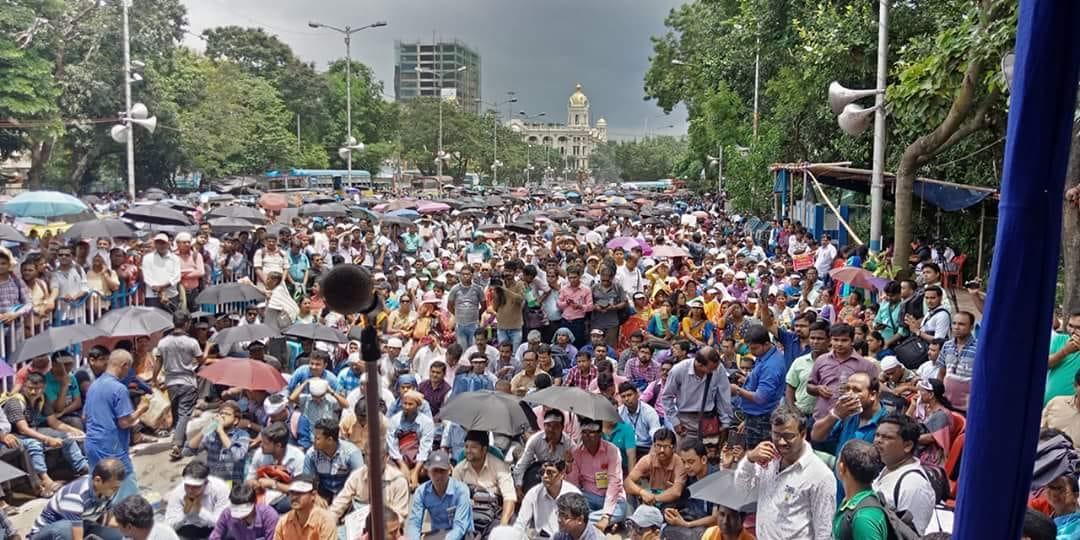 yasu_twitt's tweet photo. #UUPTA over 50000 Pry teachers of bengl was gathered on demand for #prtscale at Kolkata. @Sujan_Speak @DilipGhoshBJP @ndtv @timesofindia @htTweets @TimesNow @BBCBreaking @the_hindu @ndtv @aajtak @Mukhtarta @DailyMirror https://t.co/zOKVna0yny