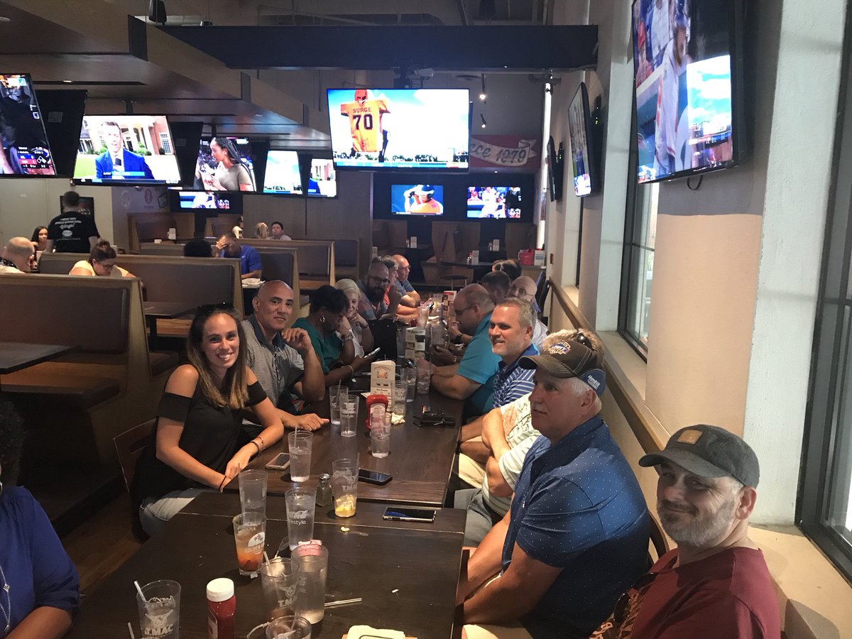 MVenableLOW's tweet photo. Mid Year Market dinner! https://t.co/yyk3n6WBsM