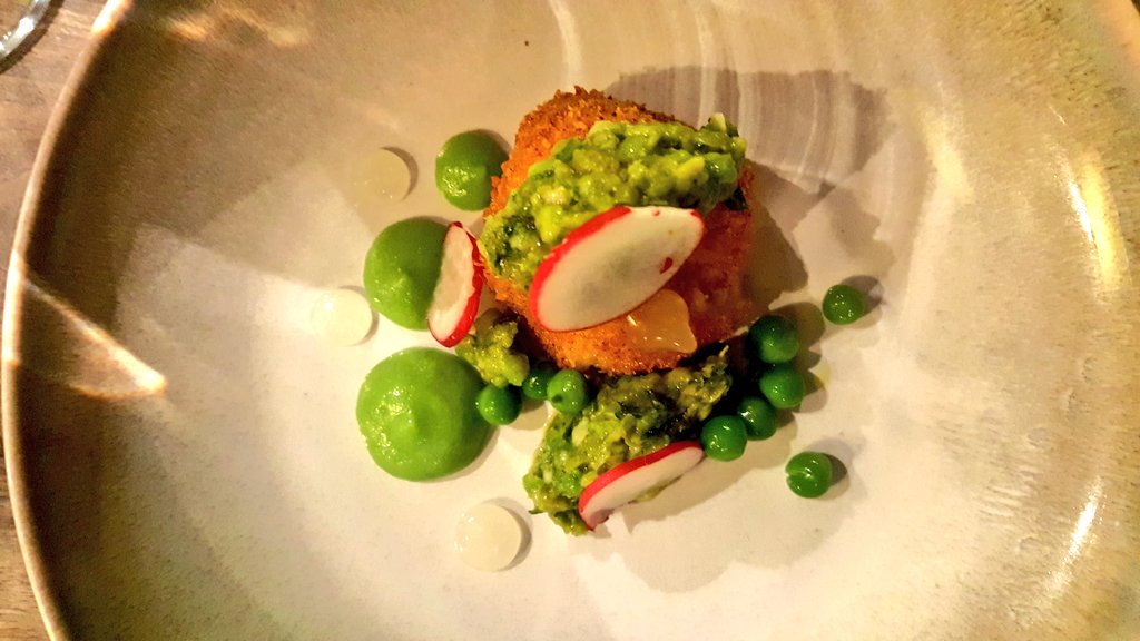 jenniferreoch's tweet photo. I'm not much of a foodie so was excited but a bit nervous about my first time @SixbyNico tonight...no need for the nerves, it absolutely lives up to the hype!! So impressed!! Back to the 1970's has begun...def worth checking out!! #exceededexpectation #delicious #veggieoption https://t.co/xHZNtEJPuF