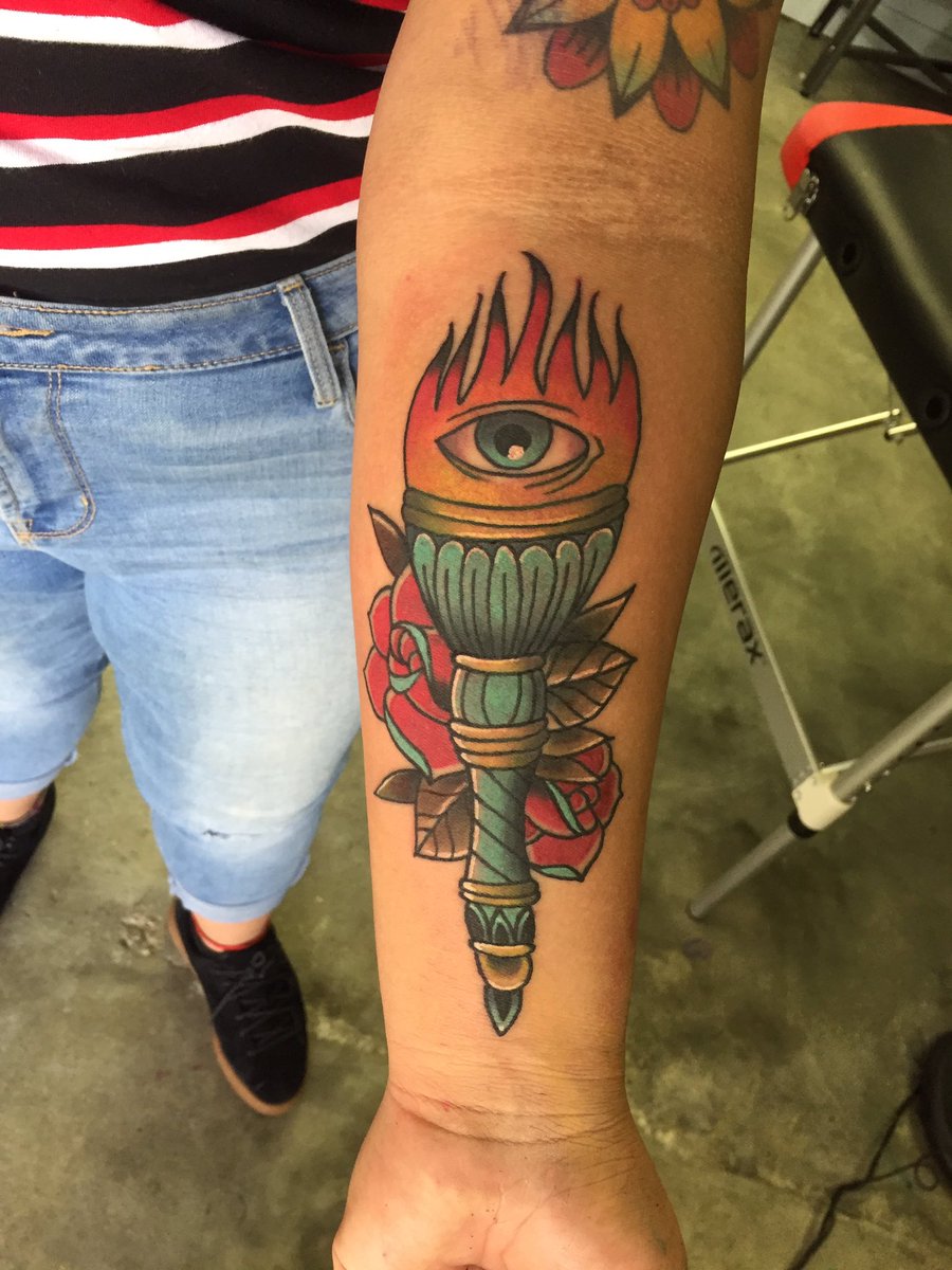 Tabs____'s tweet photo. Today's tattoo🤘got time for one more . Who wants to get tattooed 👀 https://t.co/OwCvm6b38D