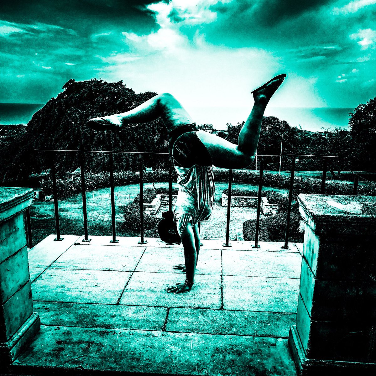 gymkat23's tweet photo. Couldn’t pass up the chance to do a handstand on our honeymoon! Rose Hall (haunted by the White Witch) had the most amazing view! Can’t wait to visit Jamaica again! #rosehall #jamaica #honeymoon #handstand #lovetheocean #gettingold #onceagymnastalwaysagymnast  #married #mrsdavis https://t.co/YBjjNvcN75