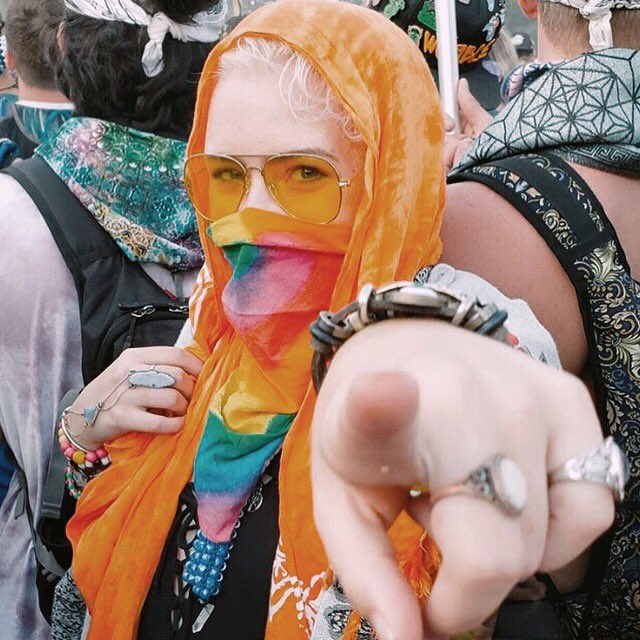 AllaModa9's tweet photo. Outfit Of The Day! ⚡️🔥
 *FESTIVAL OUTFIT IDEAS* 
#fashionbloggers #fashionblogger #ootd #outfitoftheday #festivalfashion #festivals 

📸 of @kaittruty  &amp; @bigbrettstevens https://t.co/oi3ZqeE1OF
