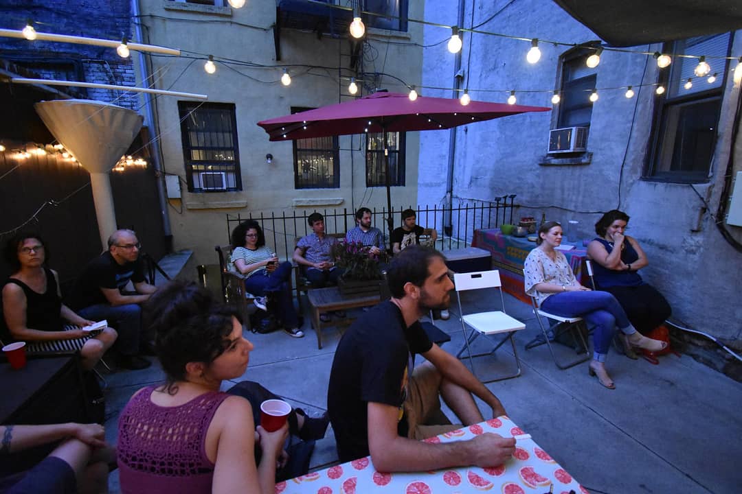 ArteryTeam's tweet photo. Fascinating #SecretAVClub showcase with @zinoman about his reporting for his David Letterman biography. Hosted by @TWBDPodcast in her beautiful backyard. Organized and led by @iangoldsteinyes https://t.co/r0LXYFnLng