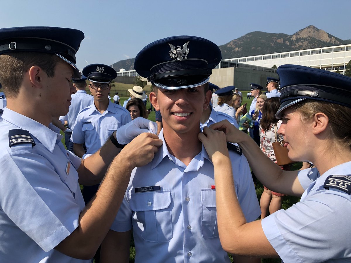 jeronomo10's tweet photo. Shoulder boards ✔️ https://t.co/IrVxHomsle