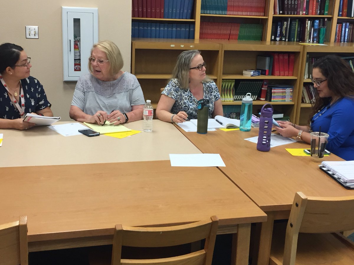 CurlyClassroom's tweet photo. Ector County today! These teachers are fantastic and I wish you the very best school year! @Trail_of_BCs @gretchbernabei https://t.co/3Z5hfWuugP
