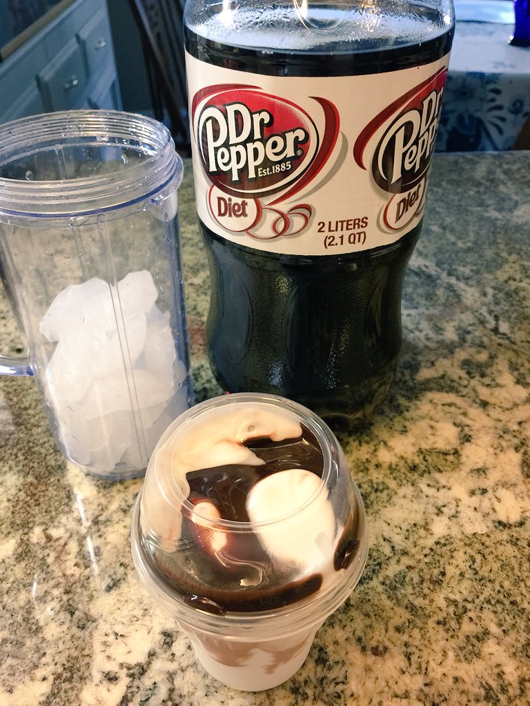 marjorieclauna's tweet photo. ‘coz they’re not selling any cokeFloats here, so i made some for myself 😬🤤 #mcdoSundae #DrPepperFloat https://t.co/haOGwNtfaX