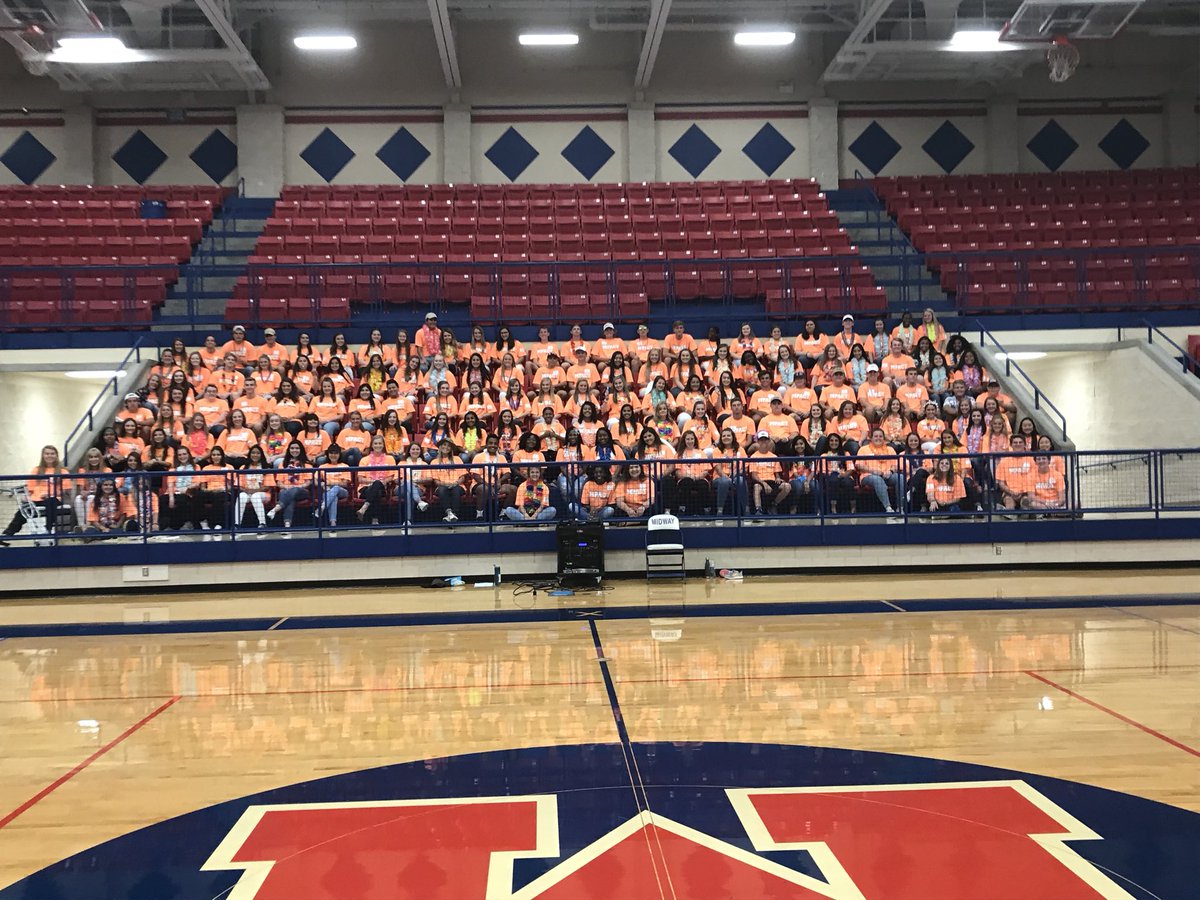 Coach_Marlin's tweet photo. Another Fish Camp is in the books. I am incredibly thankful for these two ladies and all their help but the real stars are all these amazing MPACT leaders. Fish Camp wouldn’t happen without the energy they bring. They are awesome. 
#MPACT
#FishCamp2018 https://t.co/52jvq7pfW1