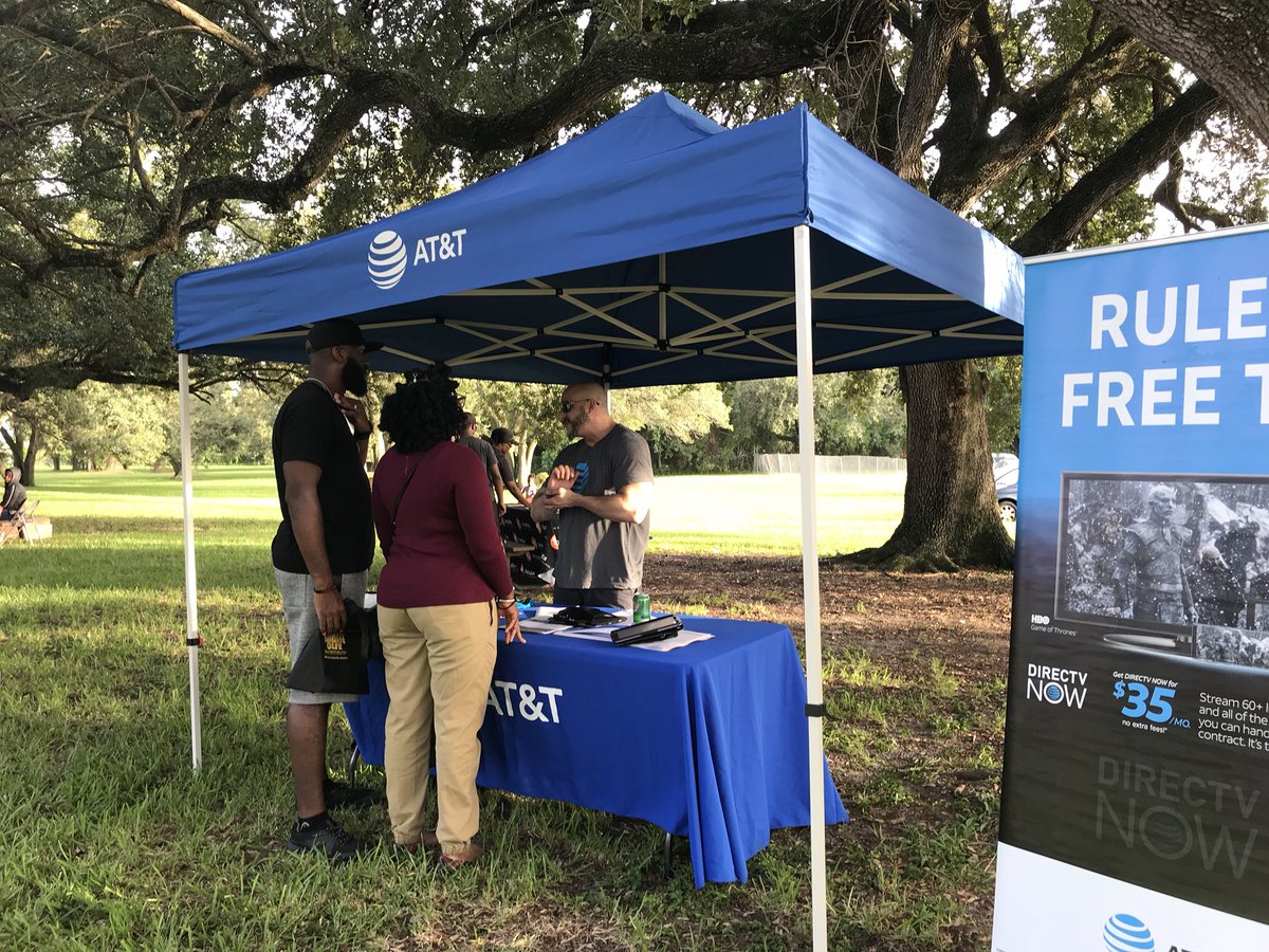 Lakes3Min's tweet image. Miami Lakes Team representing at the Miami Gardens Police Department NightOut event! Very Proud of my team!!!! #weekdayevents #miamilakesrocks @CristySwink @efrenfavela @One_FLA @Avi_Ciec_ARSM @reynaolivo1 @TerronJernigan @LeonDuarte19 @gm112h @JamesLeslie01