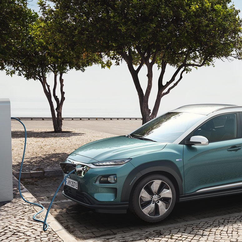 goodimalist's tweet photo. The all-new, fully-electric, @Hyundai Kona.
It's a compact SUV. It's electric. And you don't need a Tech CEO salary to afford it.
https://t.co/qdXLJf1TH1
#ElectricVehicle #EV #Tesla #WhatTesla #Goodimalist https://t.co/gqFc74u3ag