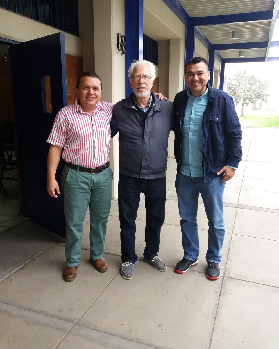 ocaicedocam's tweet photo. Junto al Dr. Salomón Helfgott Lerner y mi gran amigo @CadenaDalton durante el curso de Investigación Cuantitativa y Cualitativa - Doctorado en Agricultura Sustentable - Universidad Nacional Agraria La Molina https://t.co/pUJpA5nKjJ