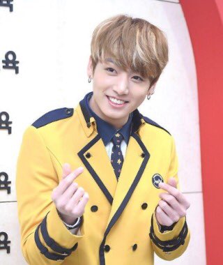 ZEON_9137's tweet image. 今日からarmy垢始めました！！
ぜひフォローしてください〜！

グクペンだけど、ジミンも好き。

#BTS
#armyいいねしてくれた人全員フォロー 
#armyさんRTしてくれたらフォローする